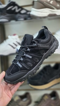 Кроссовки