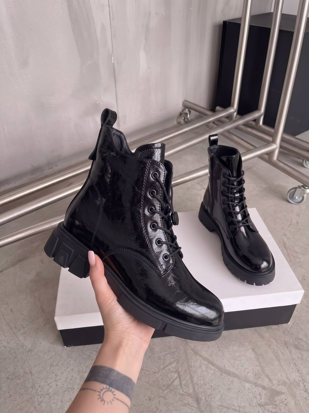 ,ботинки balenciaga лакированные черные,женские ботинки,ботинки,ботинки лакированные