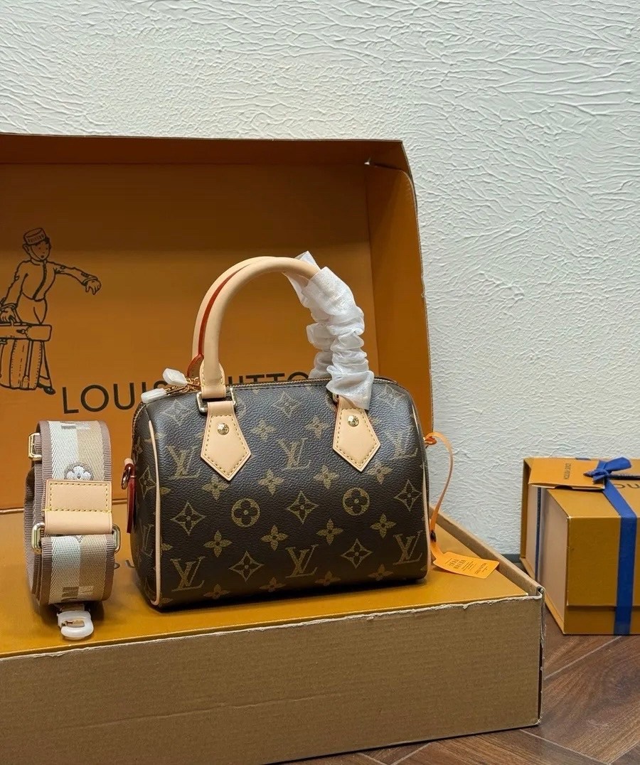 louis vuitton сумка на плечо,louis vuitton сумка,сумка женская louis vuitton,модная сумка,louis vuitton speedy