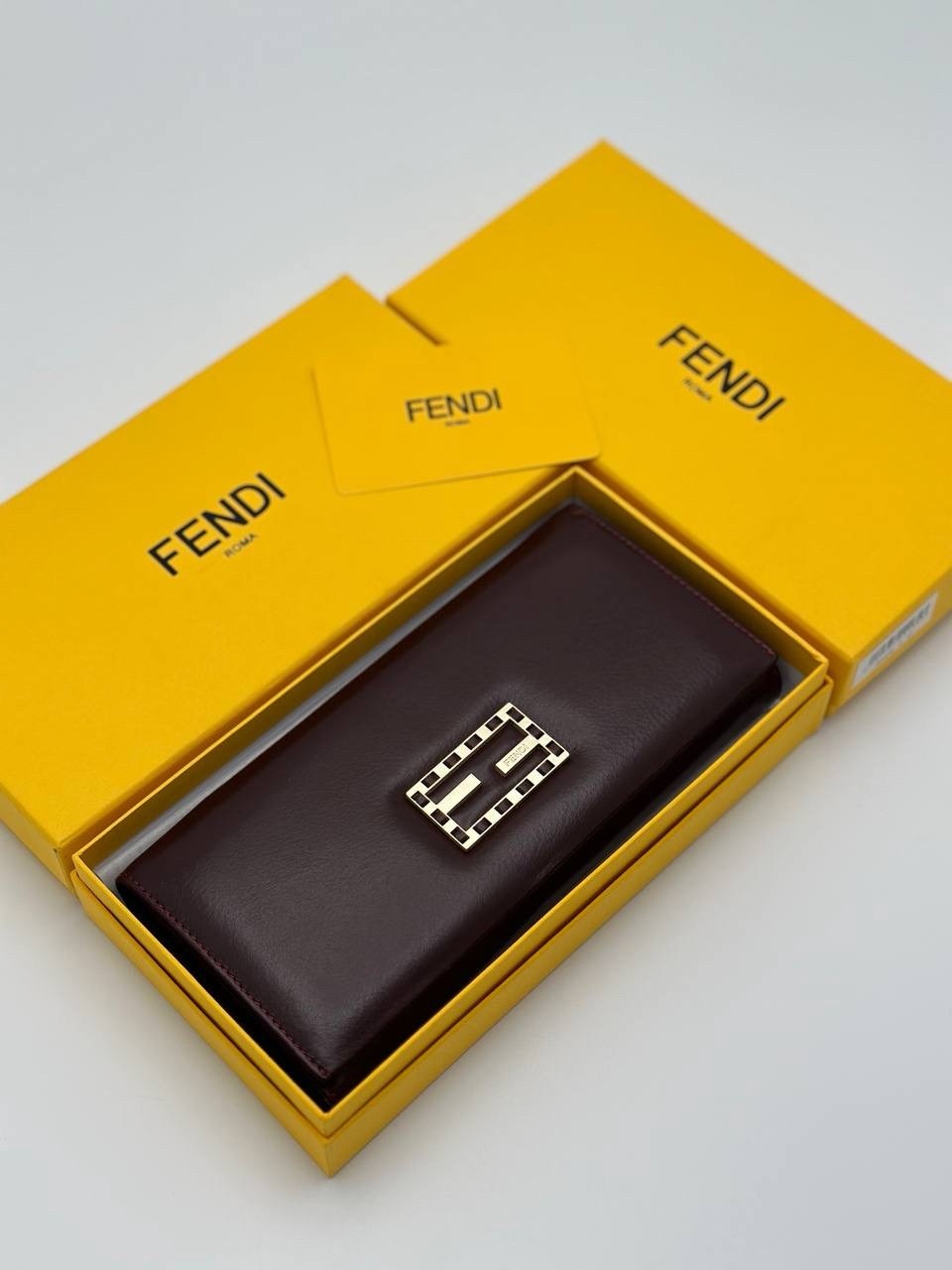 кошелек fendi,fendi женский кошелек,брендовый кошелек fendi,fendi fendi,fendi сумка