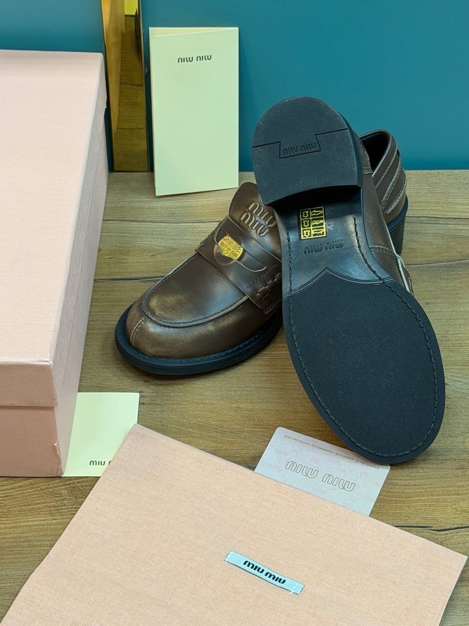 лоферы miu miu,,лоферы женские,лоферы миу миу,туфли miu miu кожаные лоферы