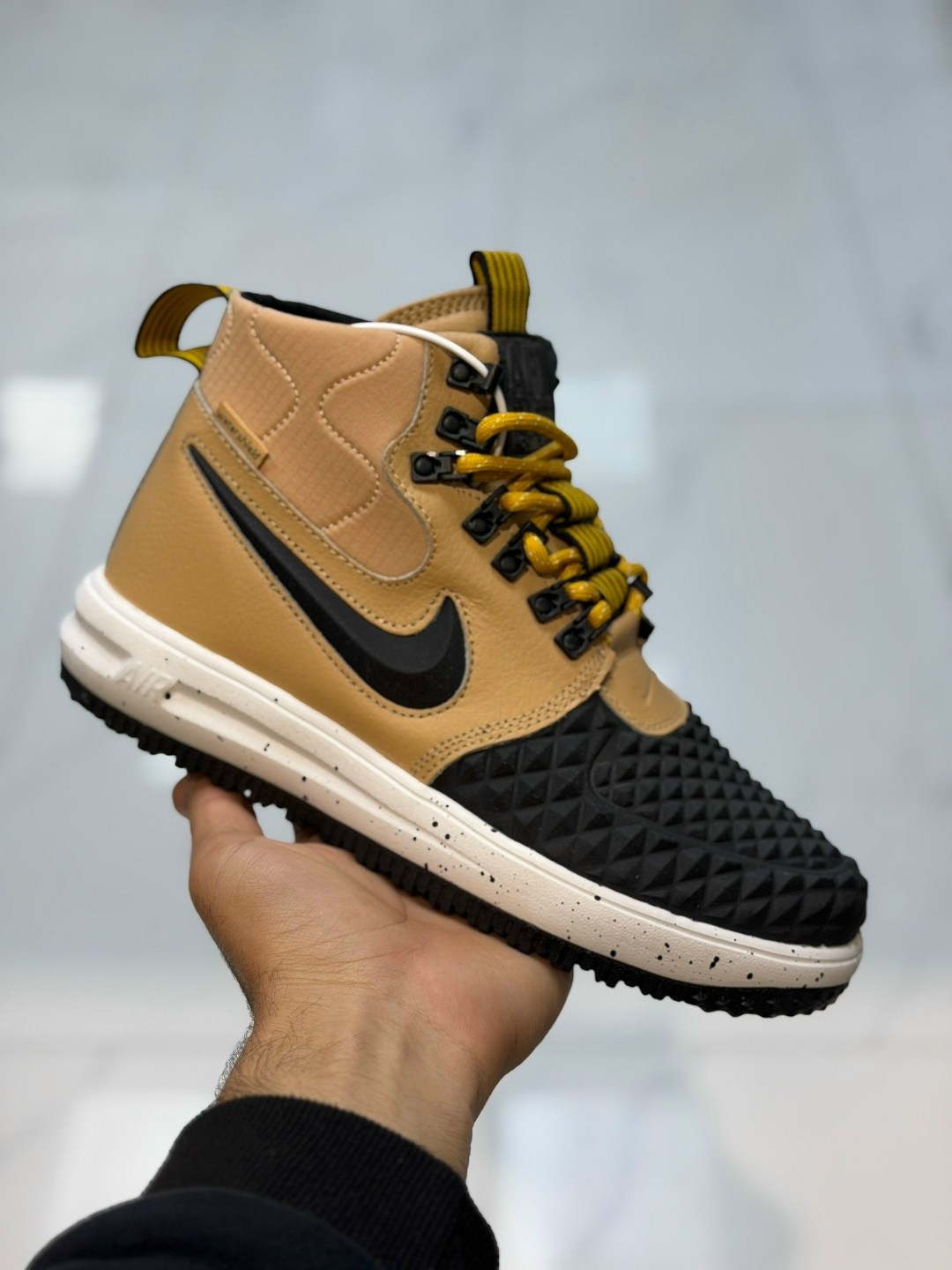 кроссовки nike lunar force 1 duckboot,кроссовки зимние nike lunar force 1 duckboot,nike air force 1 lunar duckboot,кроссовки nike lunar force 1,nike lunar force 1 duckboot