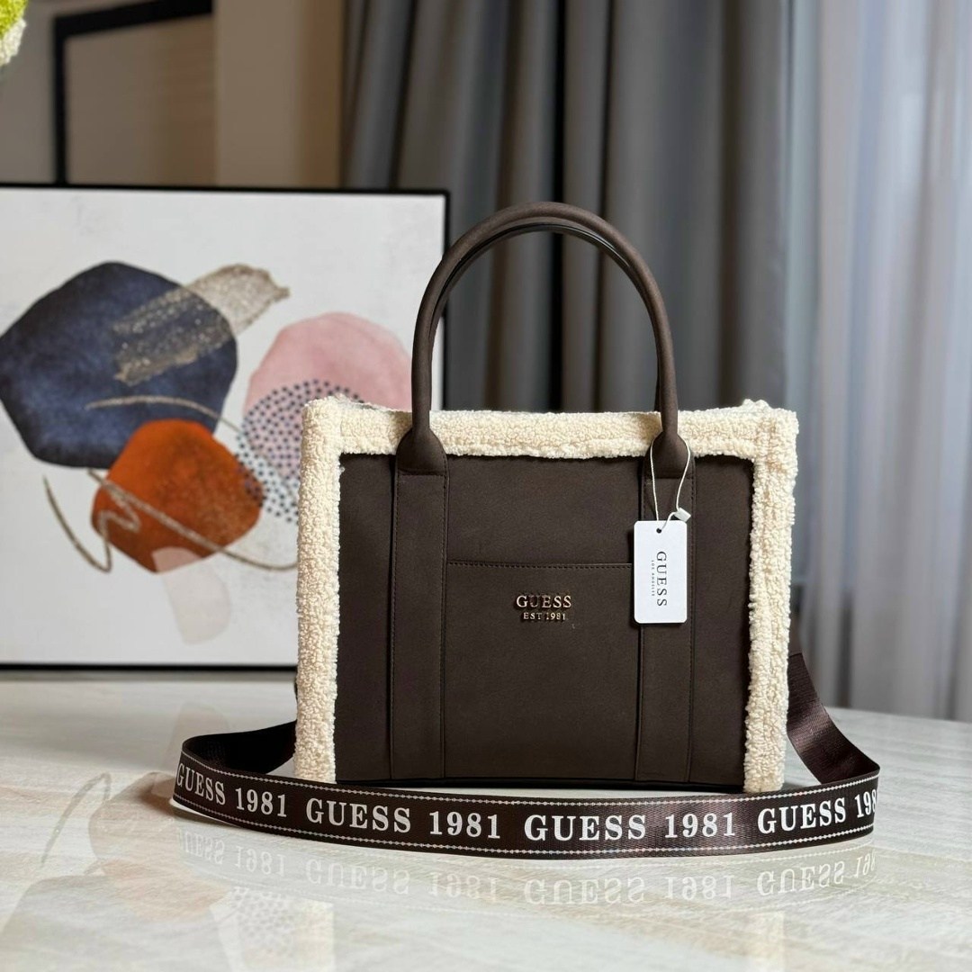 женская сумка guess,сумка guess,сумка женская guess с мехом,сумка женская guess тоут,сумка guess 34-26 замшевая brend ru