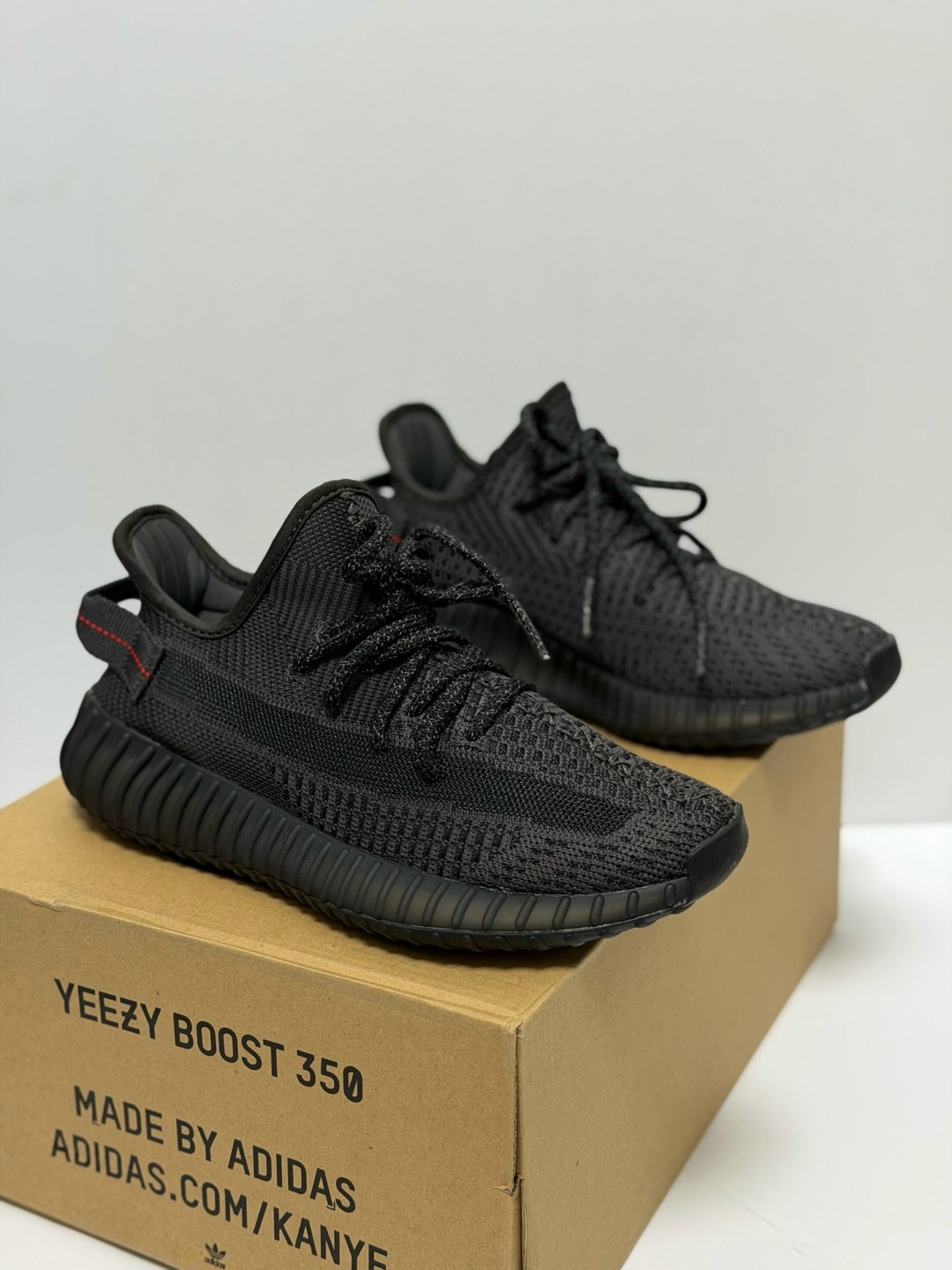 кроссовки адидас изи буст 350 оригинал,adidas yeezy boost 350 v 2,кроссовки adidas yeezy boost 350,adidas yeezy boost 350,кроссовки с технологией изи буст 350 (yeezy boost 350)