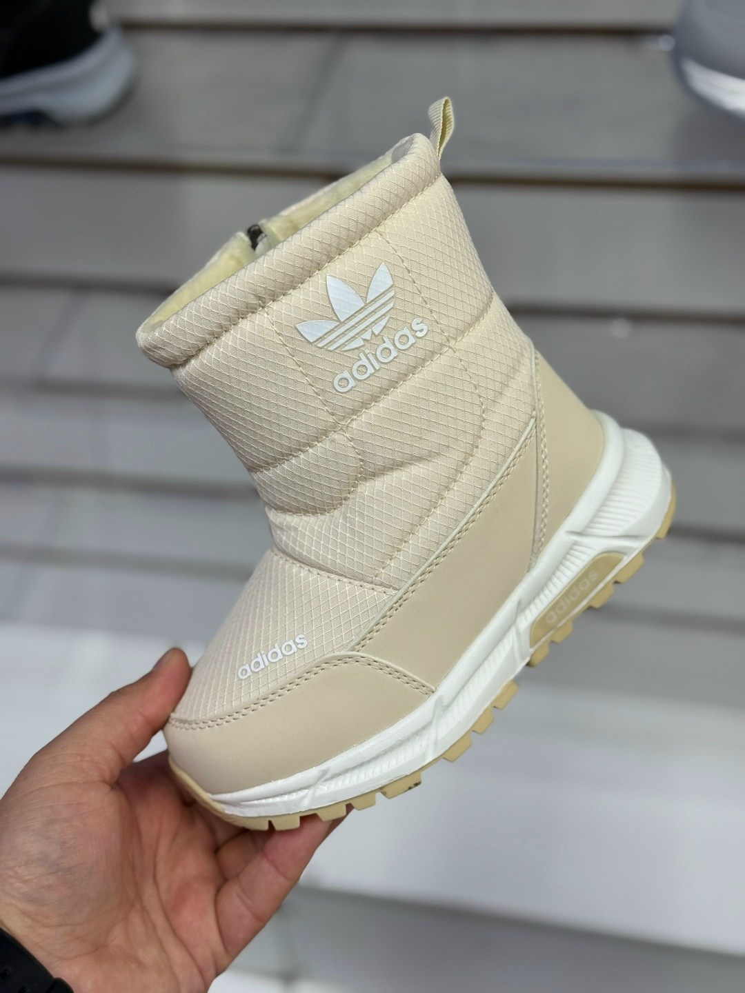 дутики adidas,дутики адидас,,зимние сапоги adidas,детские дутики