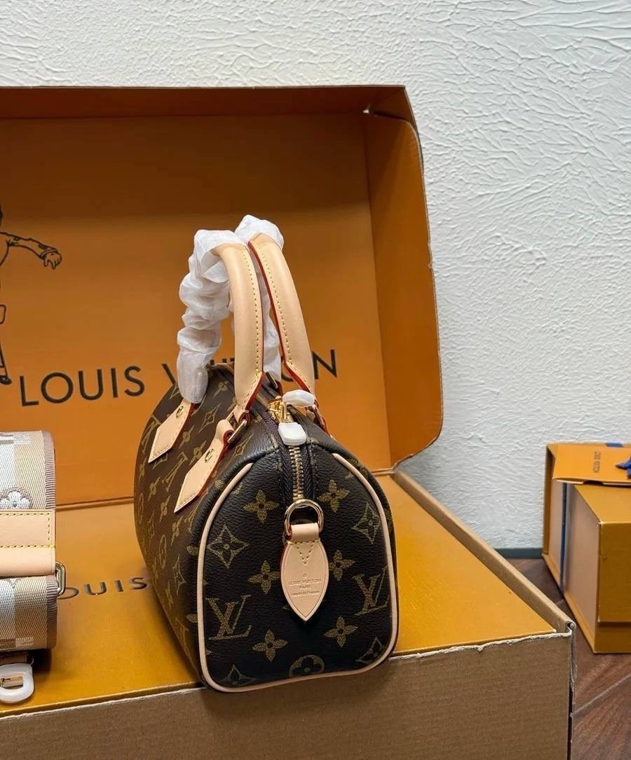 louis vuitton сумка,louis vuitton женская сумка,сумка луи виттон коробка,сумка луи виттон альма,сумка louis vuitton speedy 30