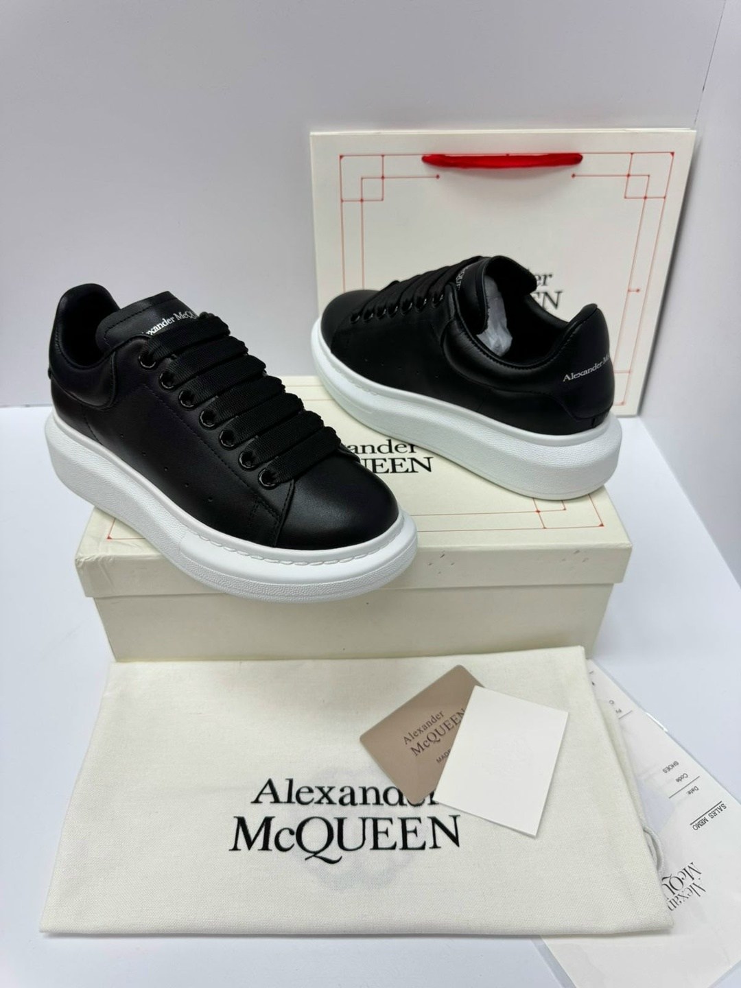 кеды alexander mcqueen,кроссовки alexander mcqueen, александр маккуин женская кроссовки,alexander mcqueen кроссовки женские,alexander mcqueen oversized sneaker