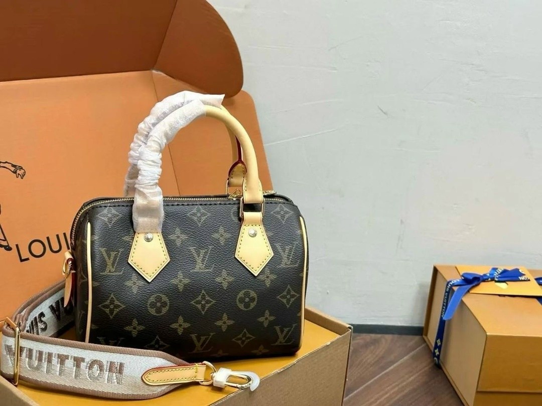 louis vuitton сумка,louis vuitton женская сумка,сумка луи виттон коробка,сумка луи виттон альма,сумка louis vuitton speedy 30