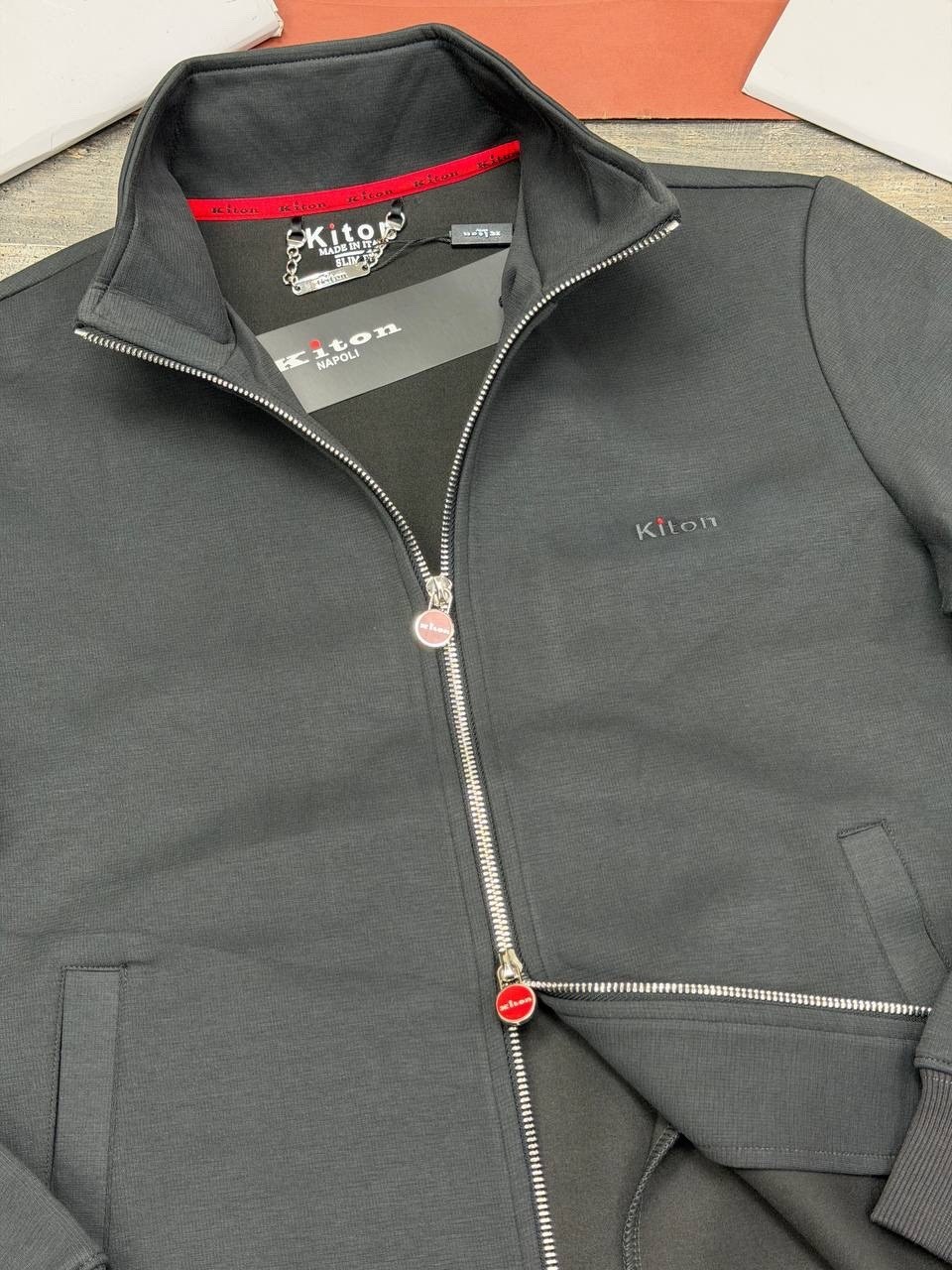 мужской спортивный костюм,спортивный костюм tommy hilfiger,спортивный костюм hugo boss,костюм спортивный,спортивный костюм kiton