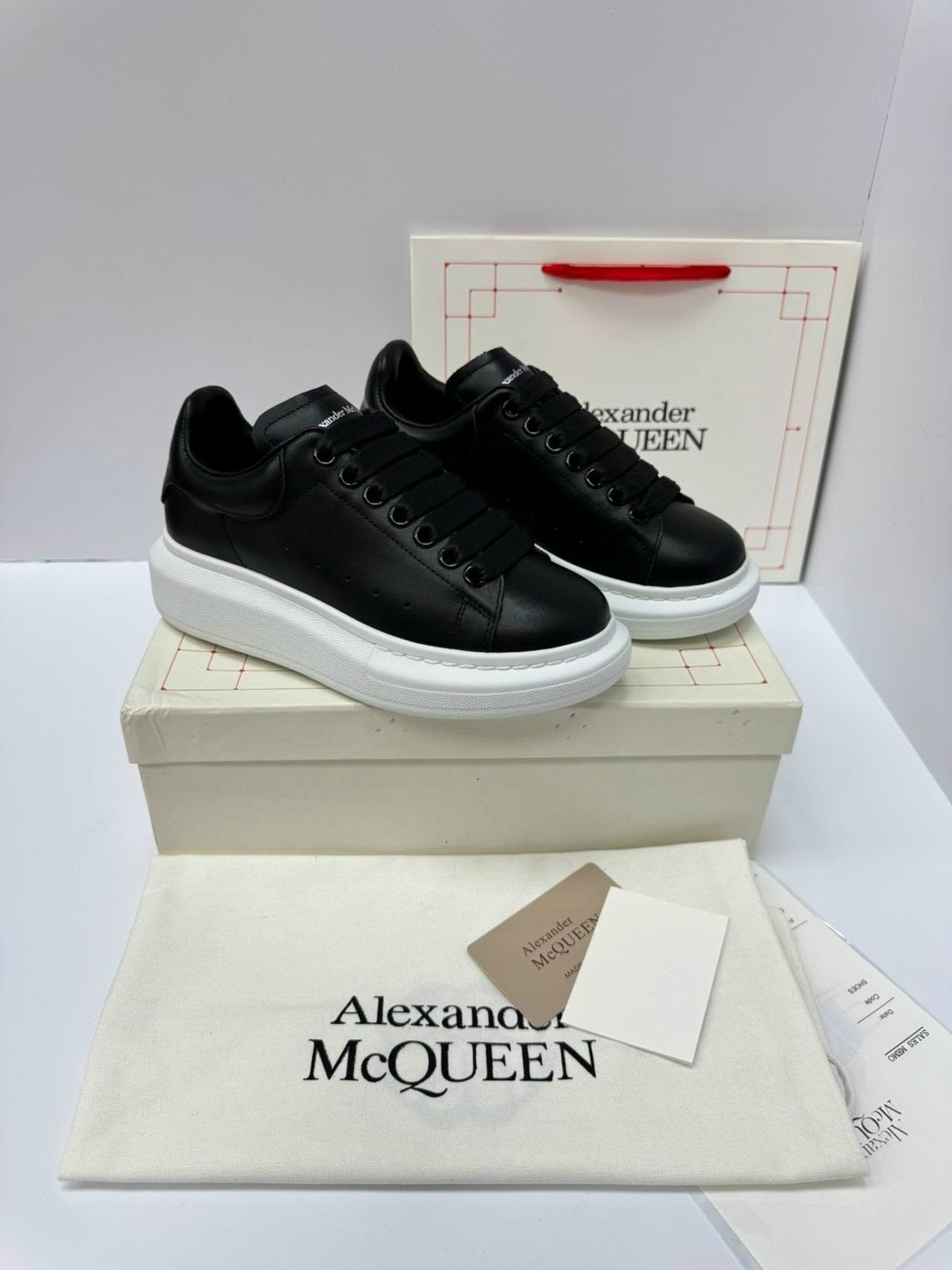 кеды alexander mcqueen,кроссовки alexander mcqueen, александр маккуин женская кроссовки,alexander mcqueen кроссовки женские,alexander mcqueen oversized sneaker