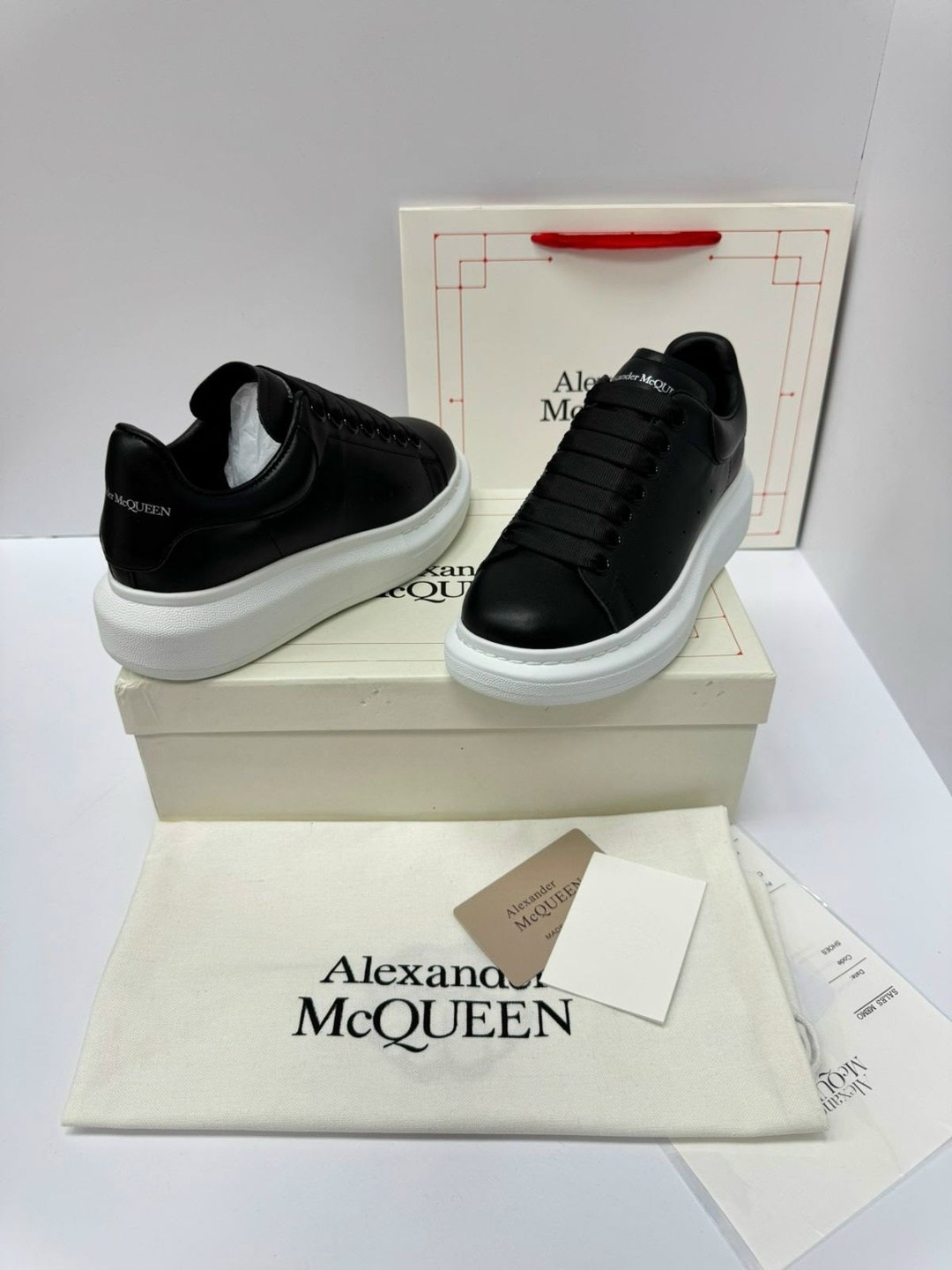 кеды alexander mcqueen,кроссовки alexander mcqueen, александр маккуин женская кроссовки,alexander mcqueen кроссовки женские,alexander mcqueen oversized sneaker