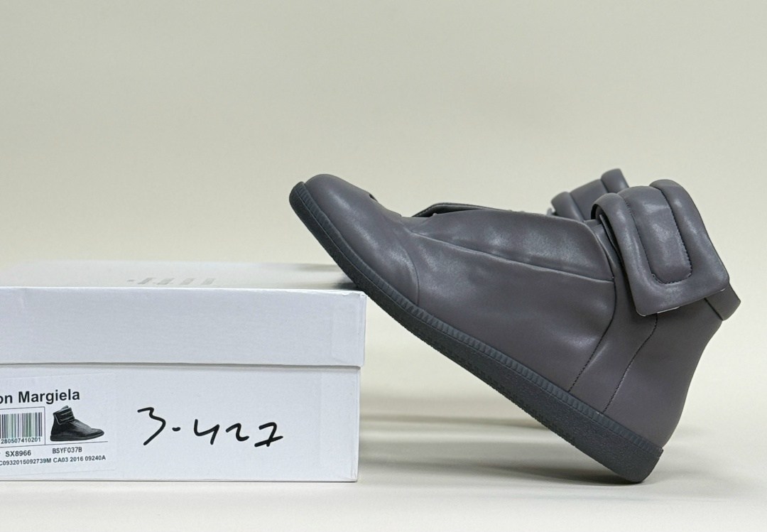 кроссовки maison margiela future,кроссовки maison margiela,maison margiela future high-top leather sneakers,maison margiela shoes new leather future 36 sneakers white size 6,maison margiela future hig