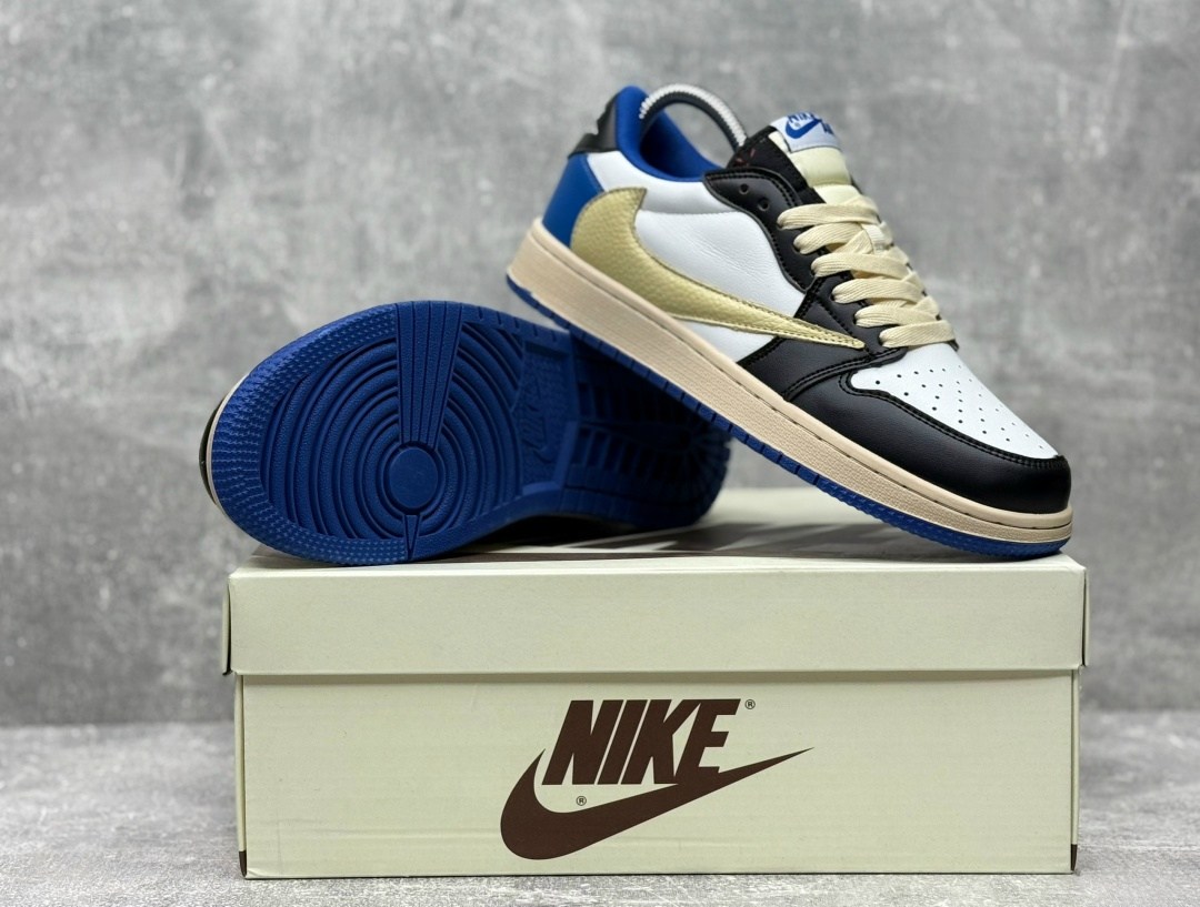 nike air jordan 1 low travis scott,air jordan 1 low travis scott,nike air jordan 1 low travis scott x fragment,кроссовки nike air jordan 1 low & travis scott,nike x travis scott air jordan 1 low