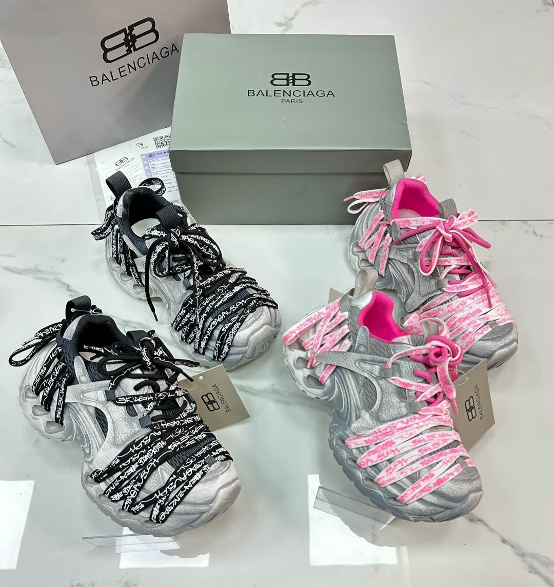 женские кроссовки balenciaga,кроссовки balenciaga,кроссовки баленсиага женские черные,массивные кроссовки женские,кроссовки женские баленсиага