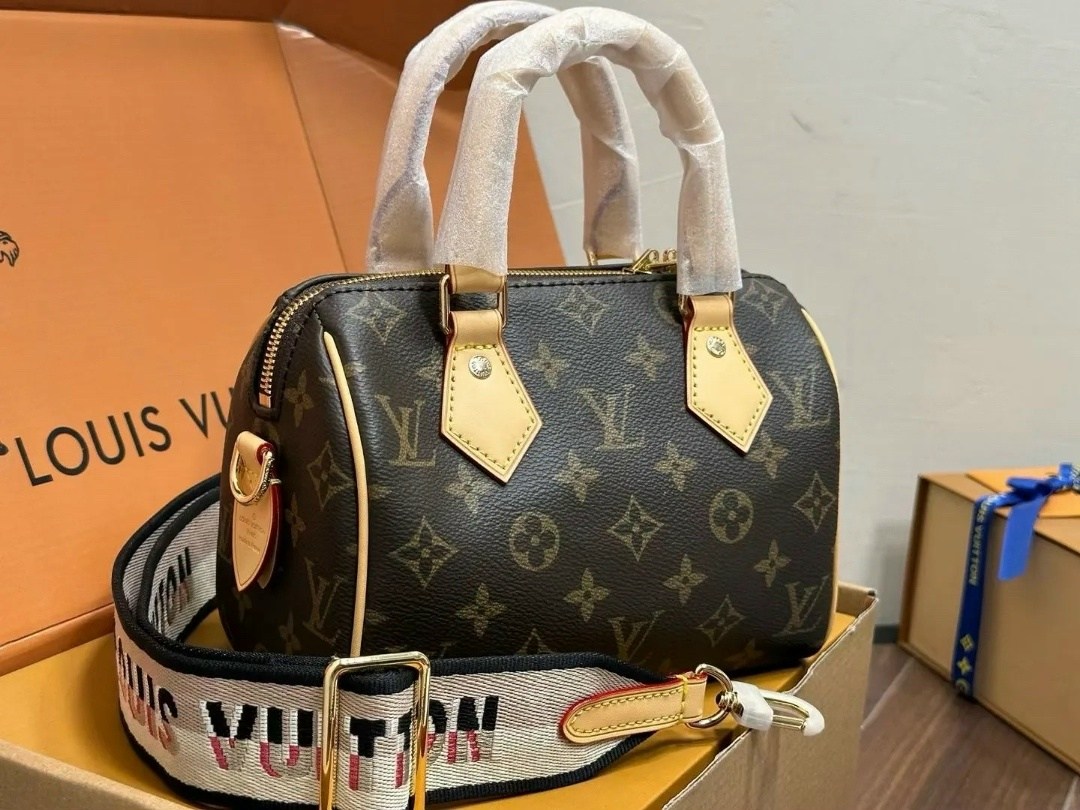 louis vuitton сумка на плечо,louis vuitton сумка,сумка женская louis vuitton,модная сумка,louis vuitton speedy