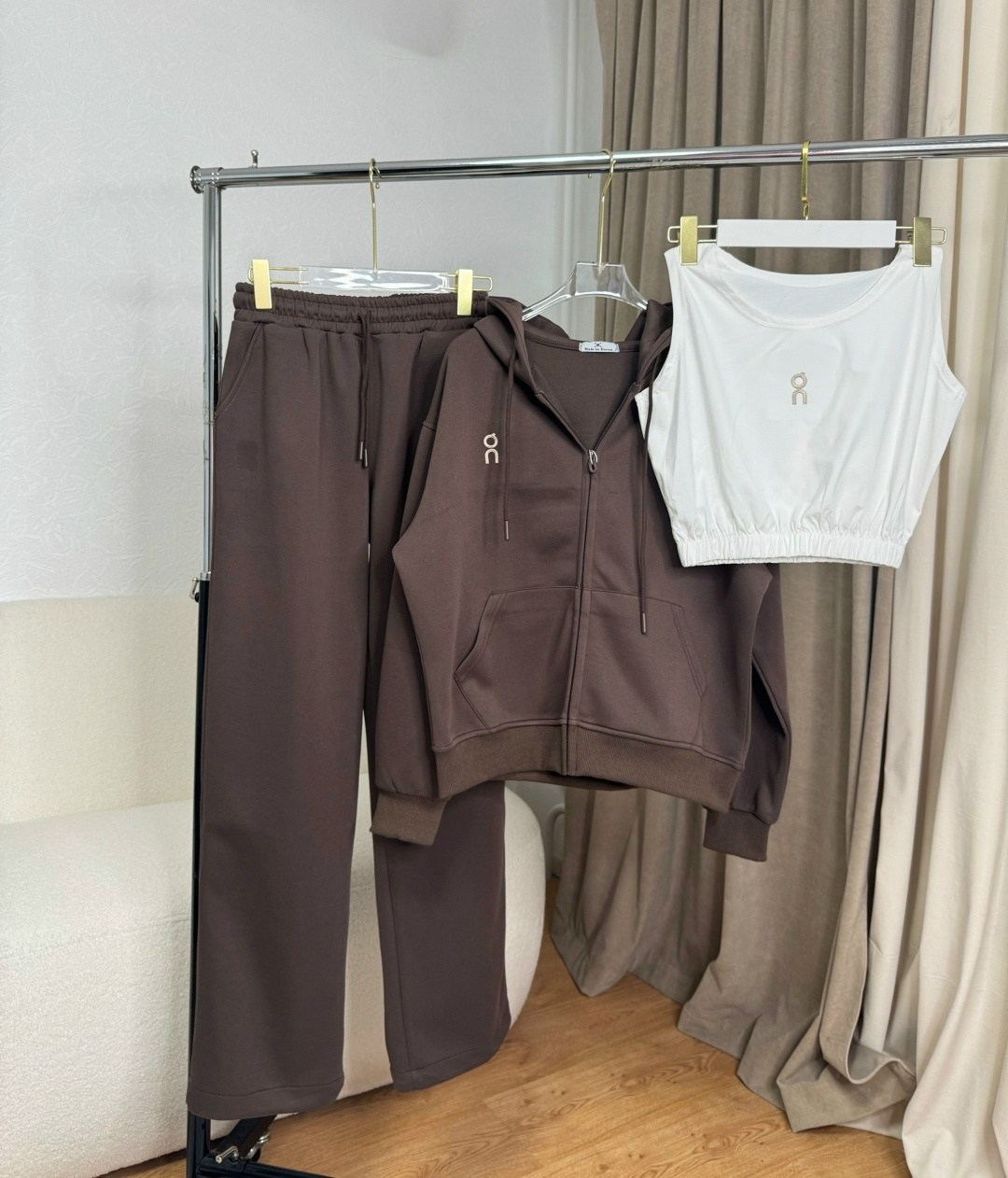 спортивный костюм brunello cucinelli,спортивные костюмы женские,спортивный костюм,костюм женский,повседневный костюм