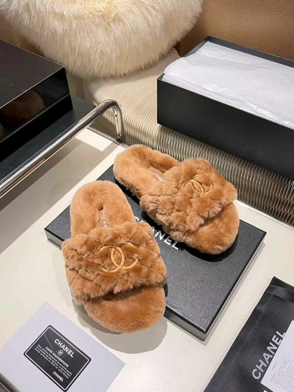 chanel шлепанцы женские,женские меховые тапочки,меховые тапочки,шлепанцы chanel,домашние тапочки женские