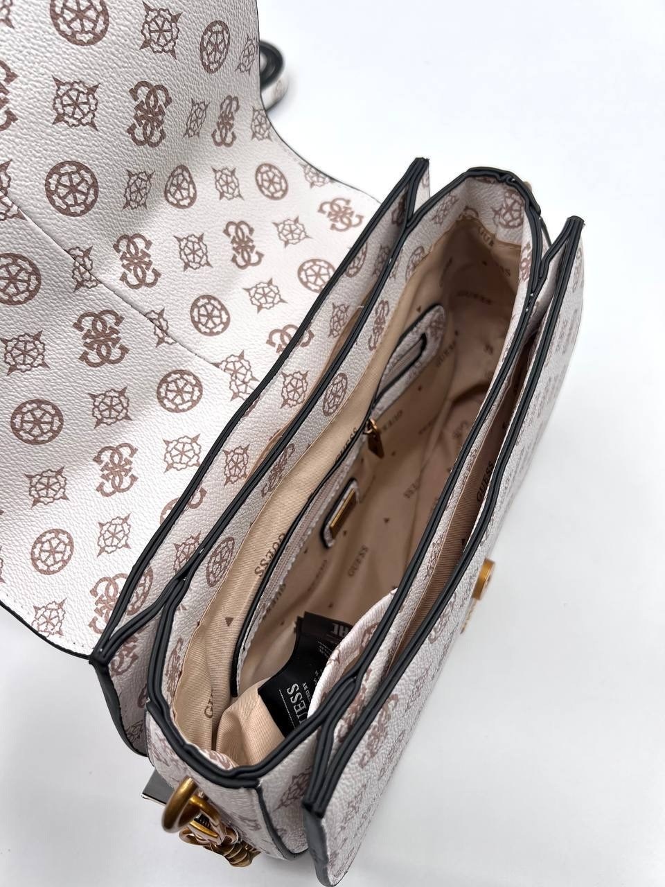 женская сумка guess,guess сумка на плечо,сумка guess,сумка кросс боди guess,сумка седло guess