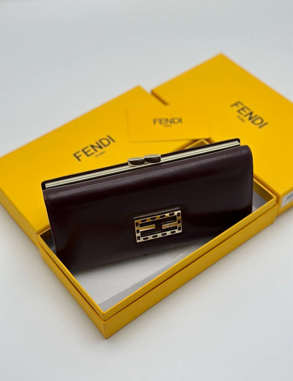 кошелек фенди женский,кошелек fendi,fendi женский кошелек,брендовый кошелек fendi,кошелек фенди