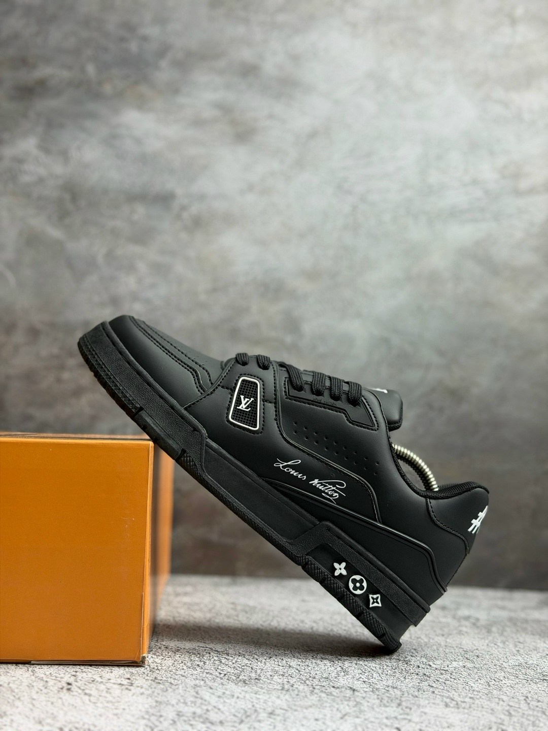 кроссовки мужские louis vuitton,кроссовки louis vuitton,кроссовки louis vuitton trainer,кроссовки vnr луи виттон,кроссовки луи виттон мужские