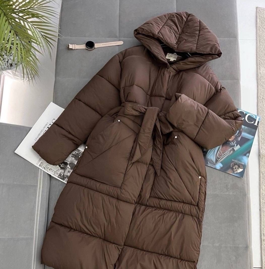 пуховик max mara,пуховик женский,пуховик для женщин,пуховик burberry,женское длинное пальто на белом утином пуху с капюшоном и поясом