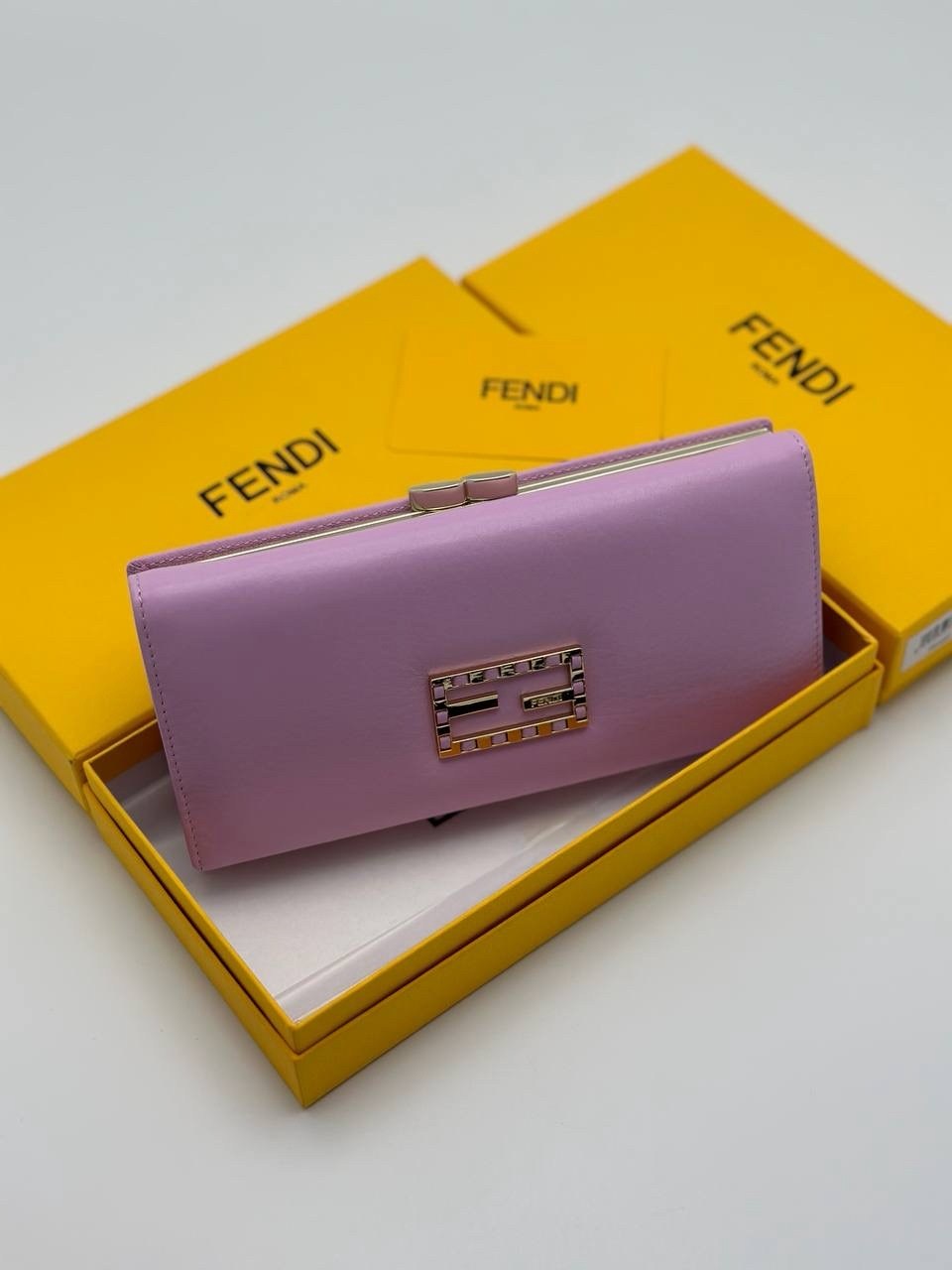 кошелек фенди женский,кошелек fendi,fendi женский кошелек,брендовый кошелек fendi,кошелек фенди