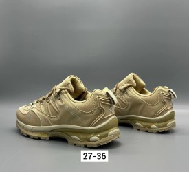 Кроссовки