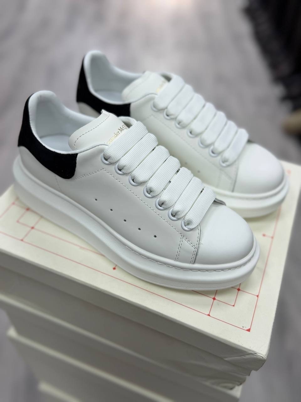 кроссовки alexander mcqueen,alexander mcqueen кроссовки женские,кроссовки alexander mcqueen белые,alexander mcqueen кеды,кроссовки александр маккуин женские