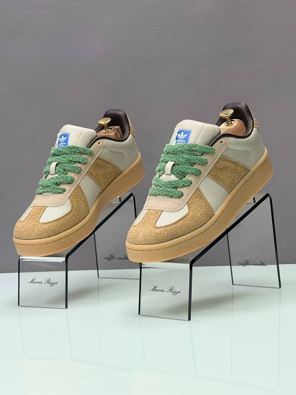 ,кроссовки adidas,женские кроссовки,брендовые кроссовки,мужские и женские кроссовки