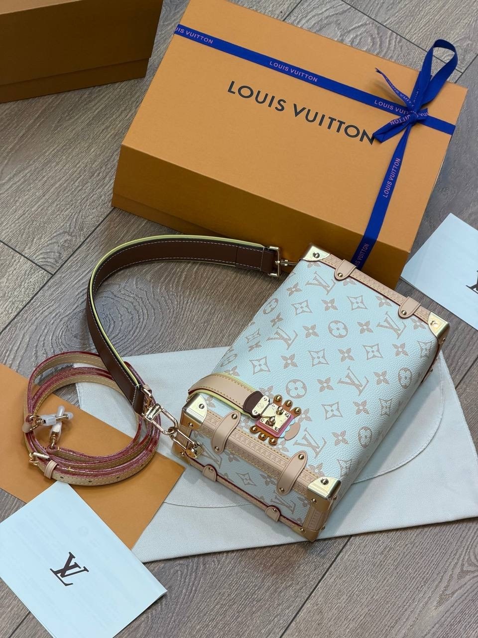 louis vuitton сумки,louis vuitton сумка на плечо,женская сумка louis vuitton,louis vuitton сумка багет,сумочки
