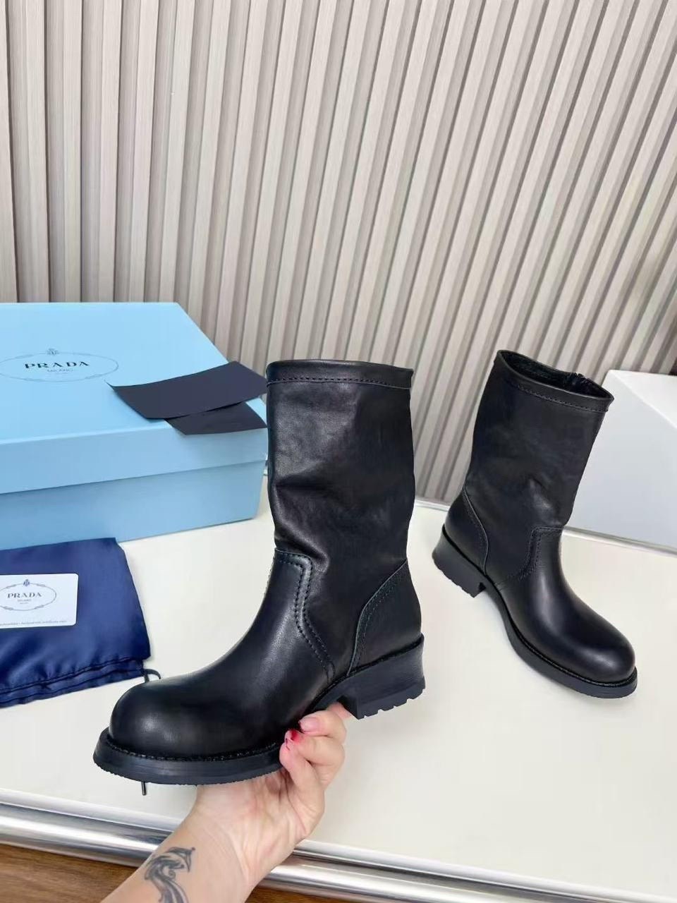 женские сапоги,,prada сапоги,модные сапоги,женская