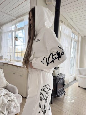 Костюм