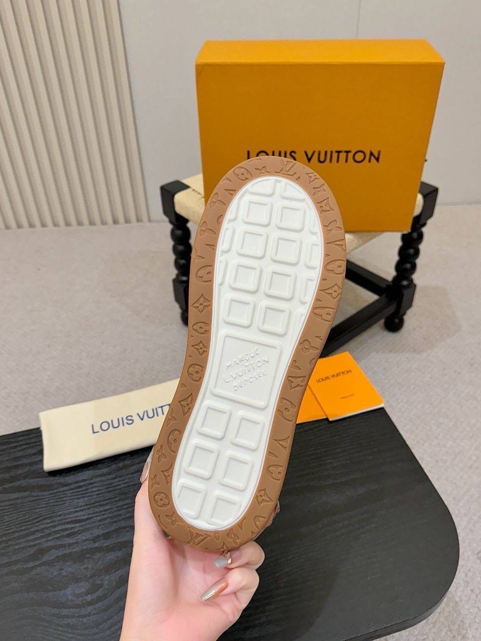 louis vuitton кроссовки,louis vuitton кроссовки мужские,кроссовки louis vuitton trainer,кеды louis vuitton,кеды time out louis vuitton