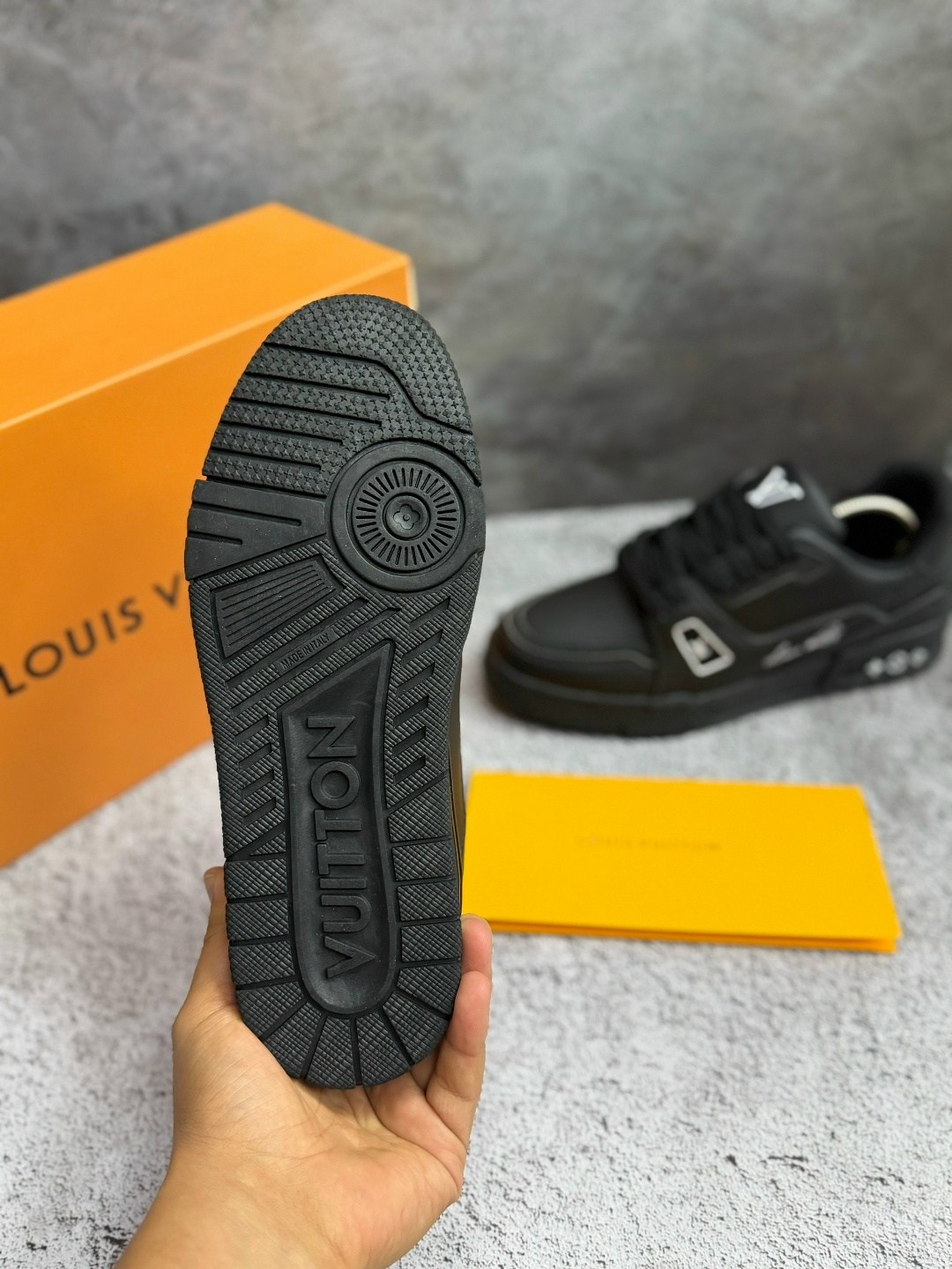 кроссовки мужские louis vuitton,кроссовки louis vuitton,кроссовки louis vuitton trainer,кроссовки vnr луи виттон,кроссовки луи виттон мужские