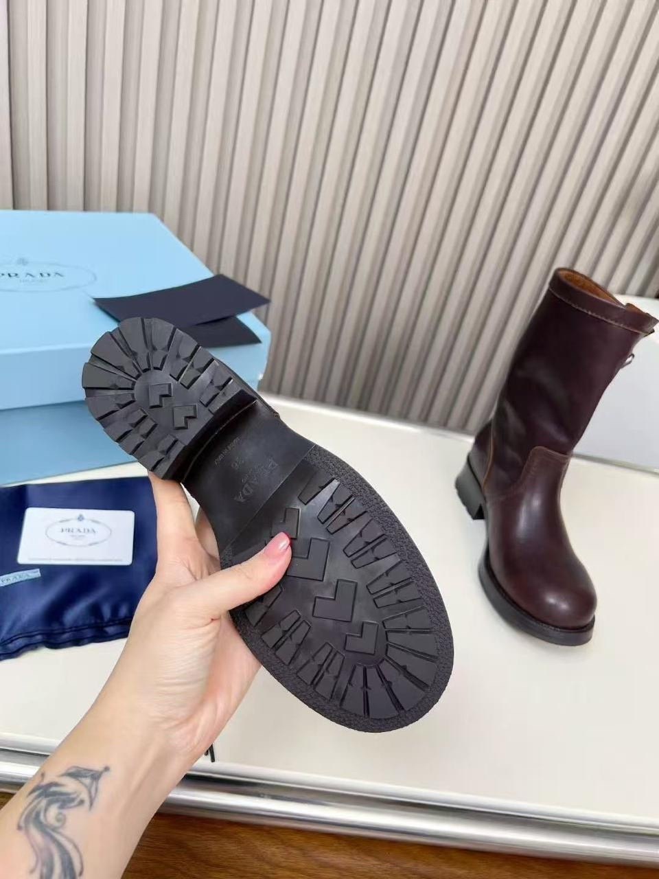 женские сапоги,,prada сапоги,модные сапоги,женская