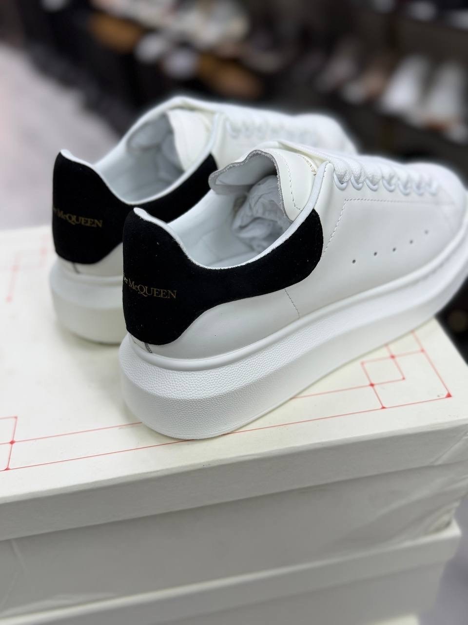 кроссовки alexander mcqueen,alexander mcqueen кроссовки женские,кроссовки alexander mcqueen белые,alexander mcqueen кеды,кроссовки александр маккуин женские