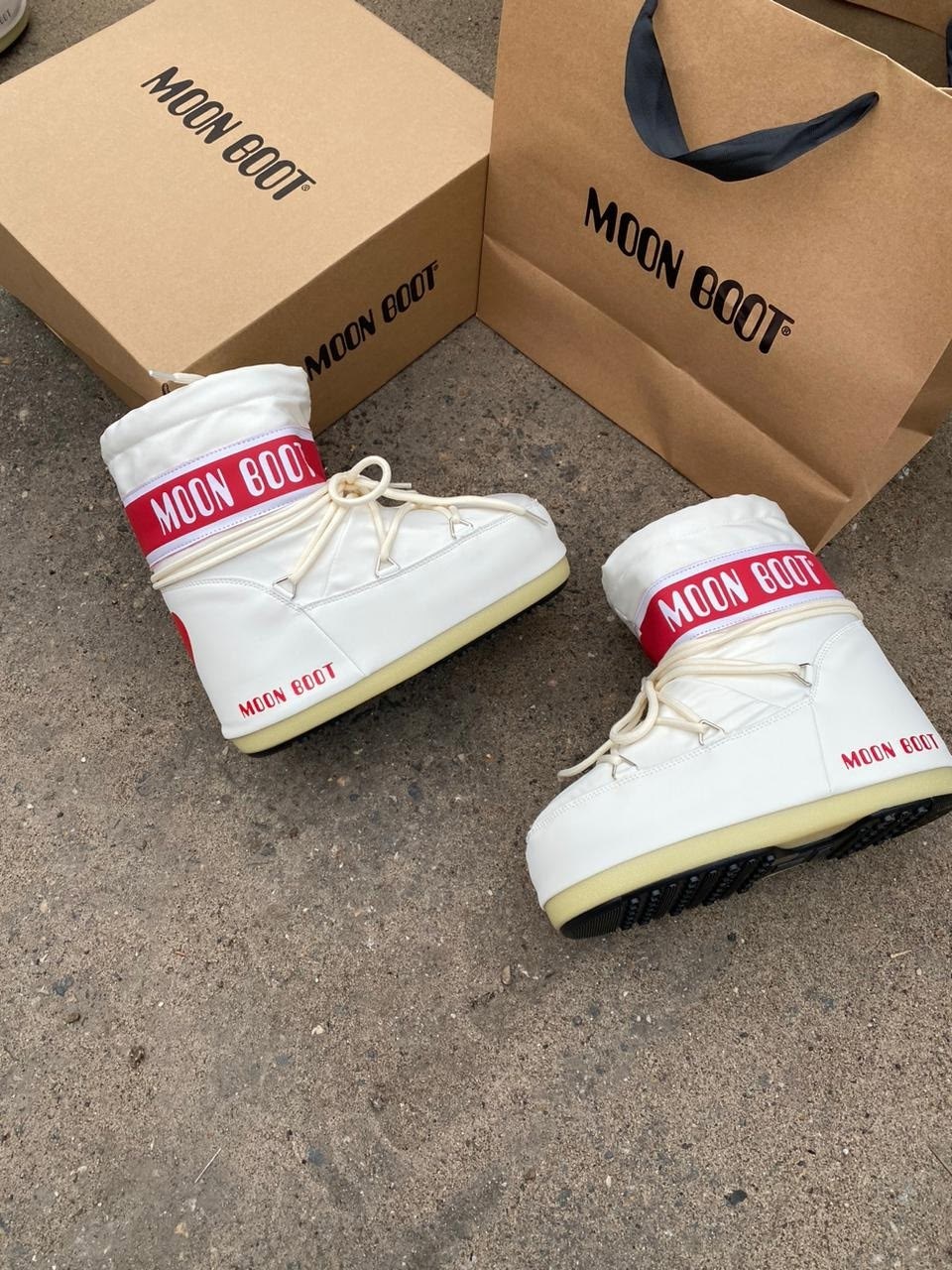 серые нейлоновые сапоги icon low moon boot,зимние ботинки moon boot,сноубутсы moon boot,moon boot ботинки,moon boot