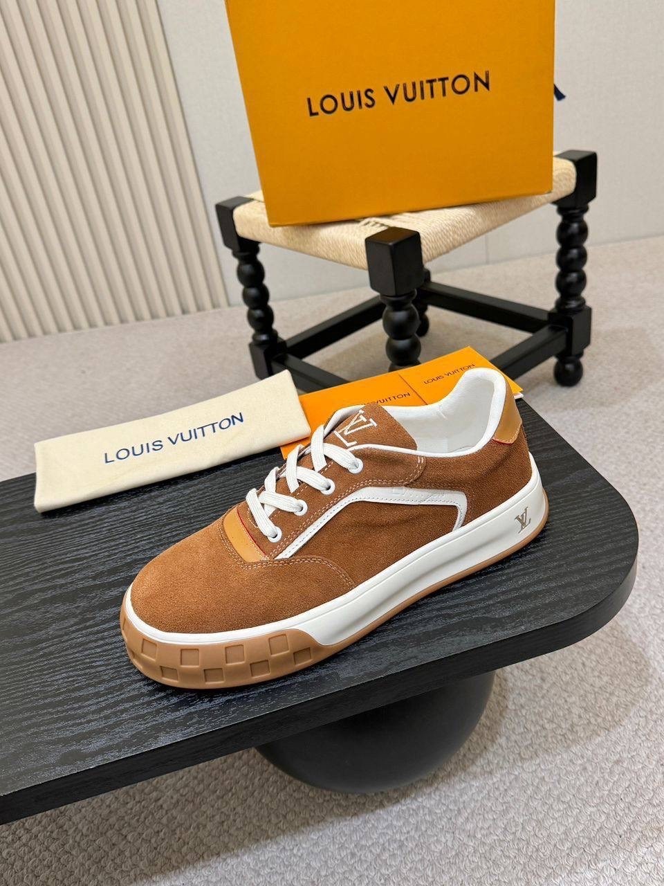 louis vuitton кроссовки,louis vuitton кроссовки мужские,кроссовки louis vuitton trainer,кеды louis vuitton,кеды time out louis vuitton