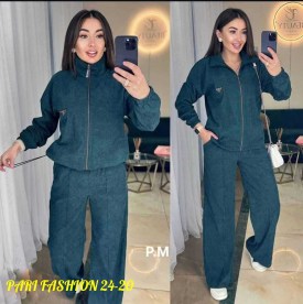 Костюм