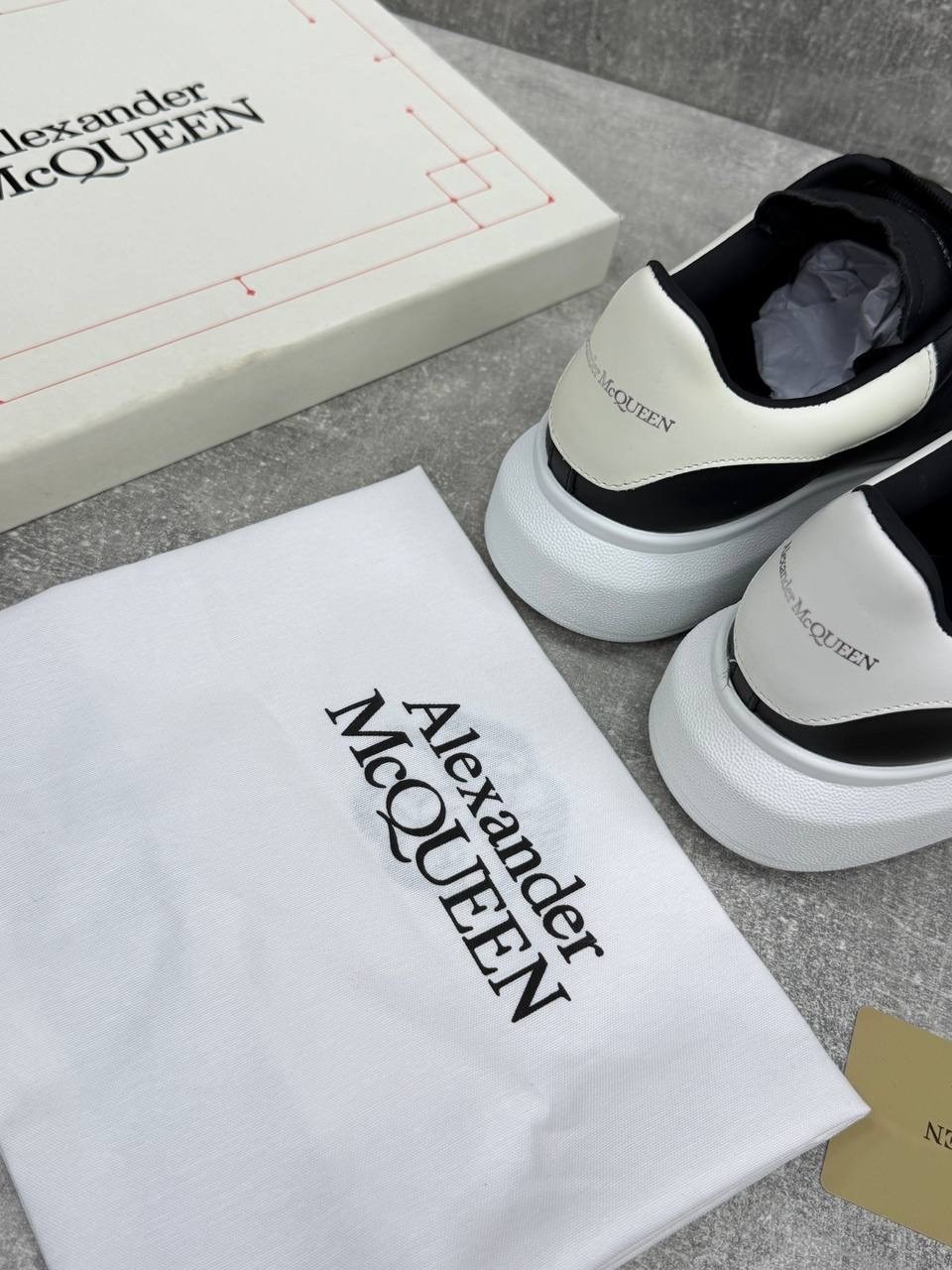 кроссовки alexander mcqueen,alexander mcqueen кроссовки женские,кроссовки alexander mcqueen белые,alexander mcqueen кеды,кроссовки александр маккуин женские