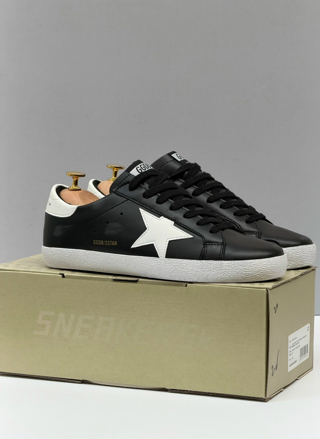 кроссовки golden goose,адидас бейп кроссовки,кроссовки golden goose superstar,golden goose кеды hi star на платформе черный,golden goose deluxe brand черные кожаные кеды superstar с белой звездой