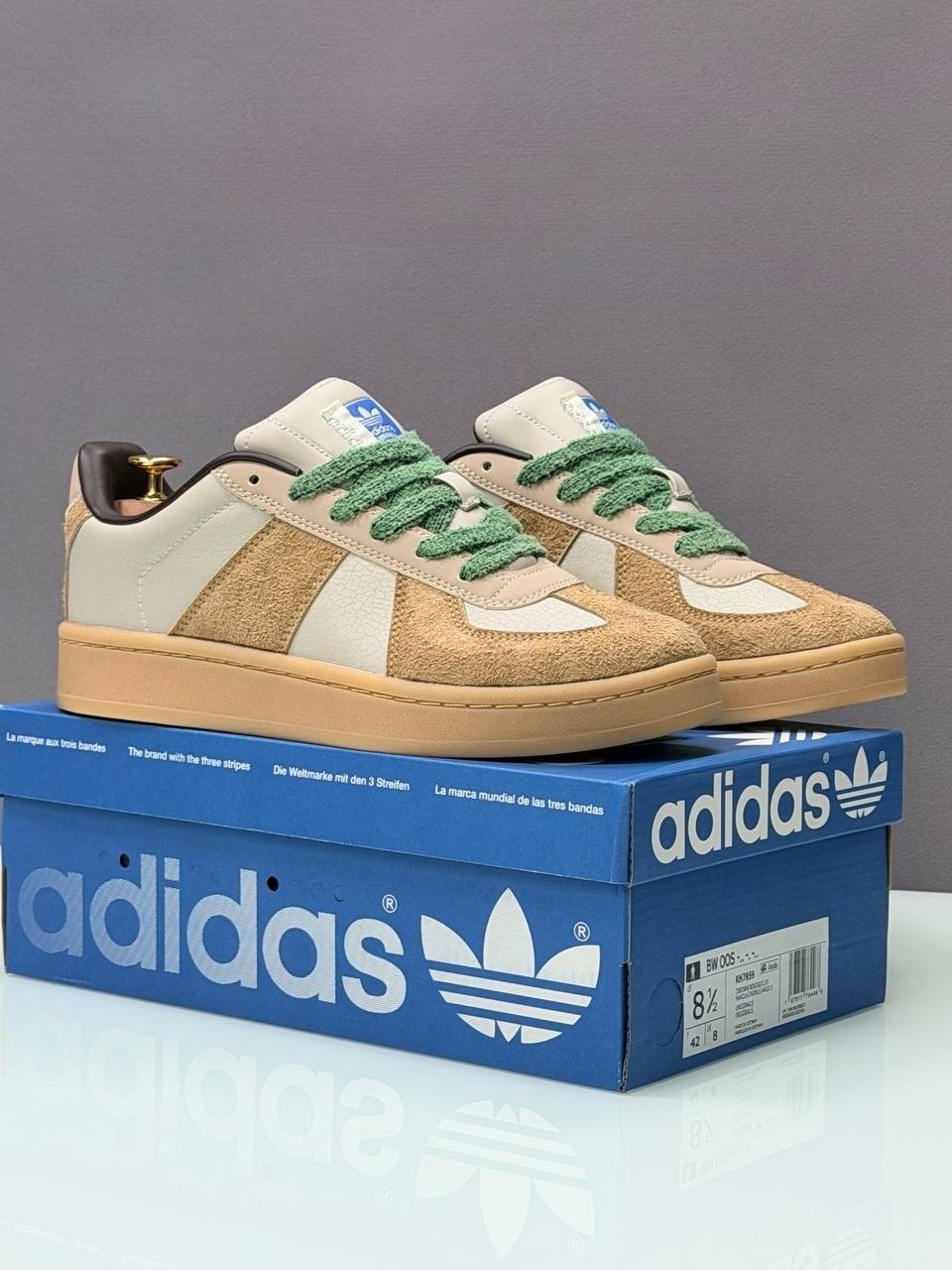 ,кроссовки adidas,женские кроссовки,брендовые кроссовки,мужские и женские кроссовки