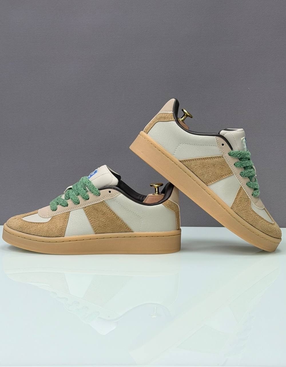 ,кроссовки adidas,женские кроссовки,брендовые кроссовки,мужские и женские кроссовки