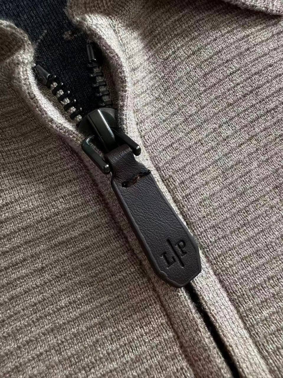 повседневная куртка,куртка loro piana,мужская мода,мужская кофта,кофта бежевая