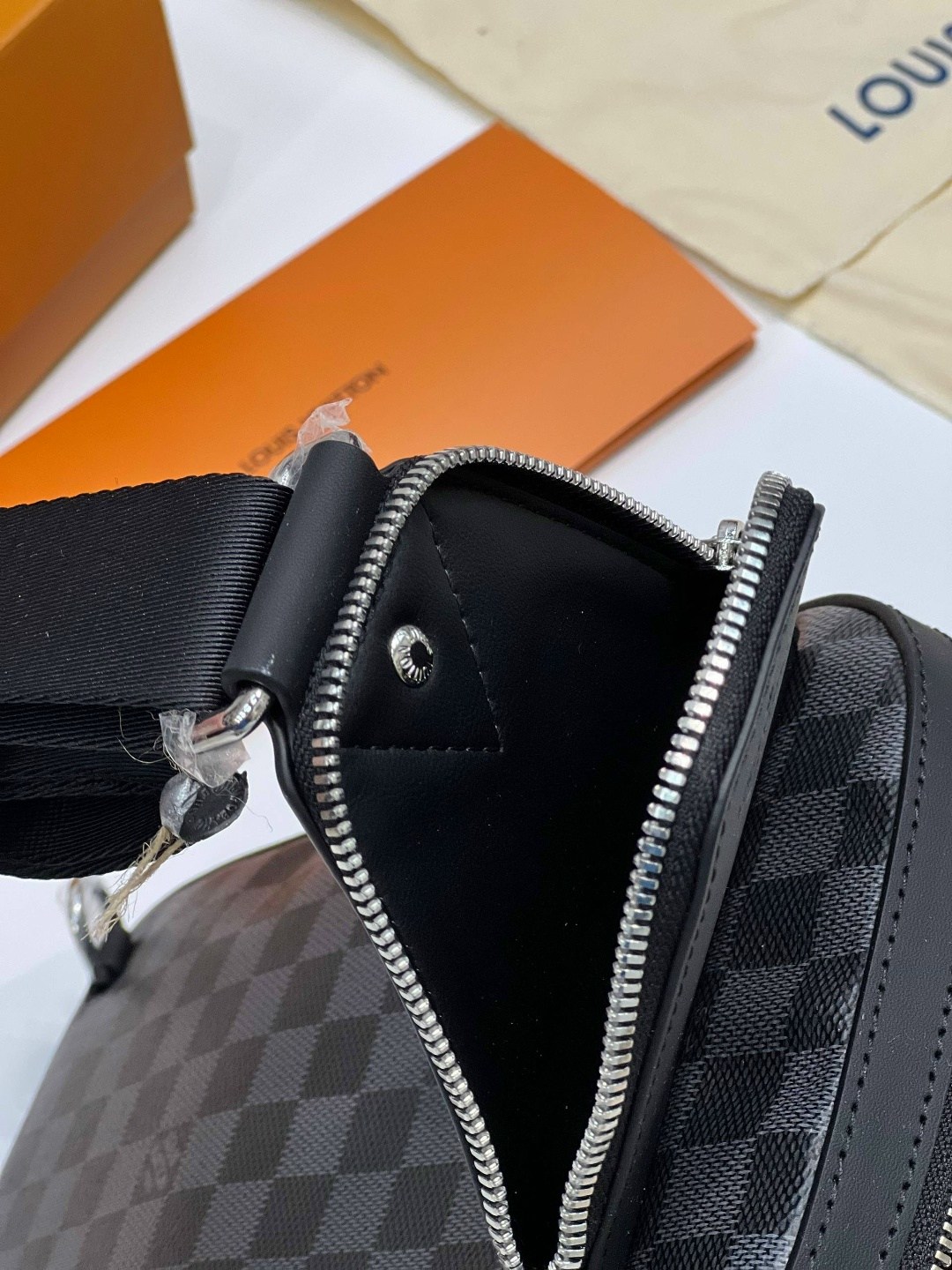 сумка louis vuitton мужская,louis vuitton сумка мужская через плечо,сумка через плечо louis vuitton,сумка louis vuitton,сумка louis vuitton avenue sling