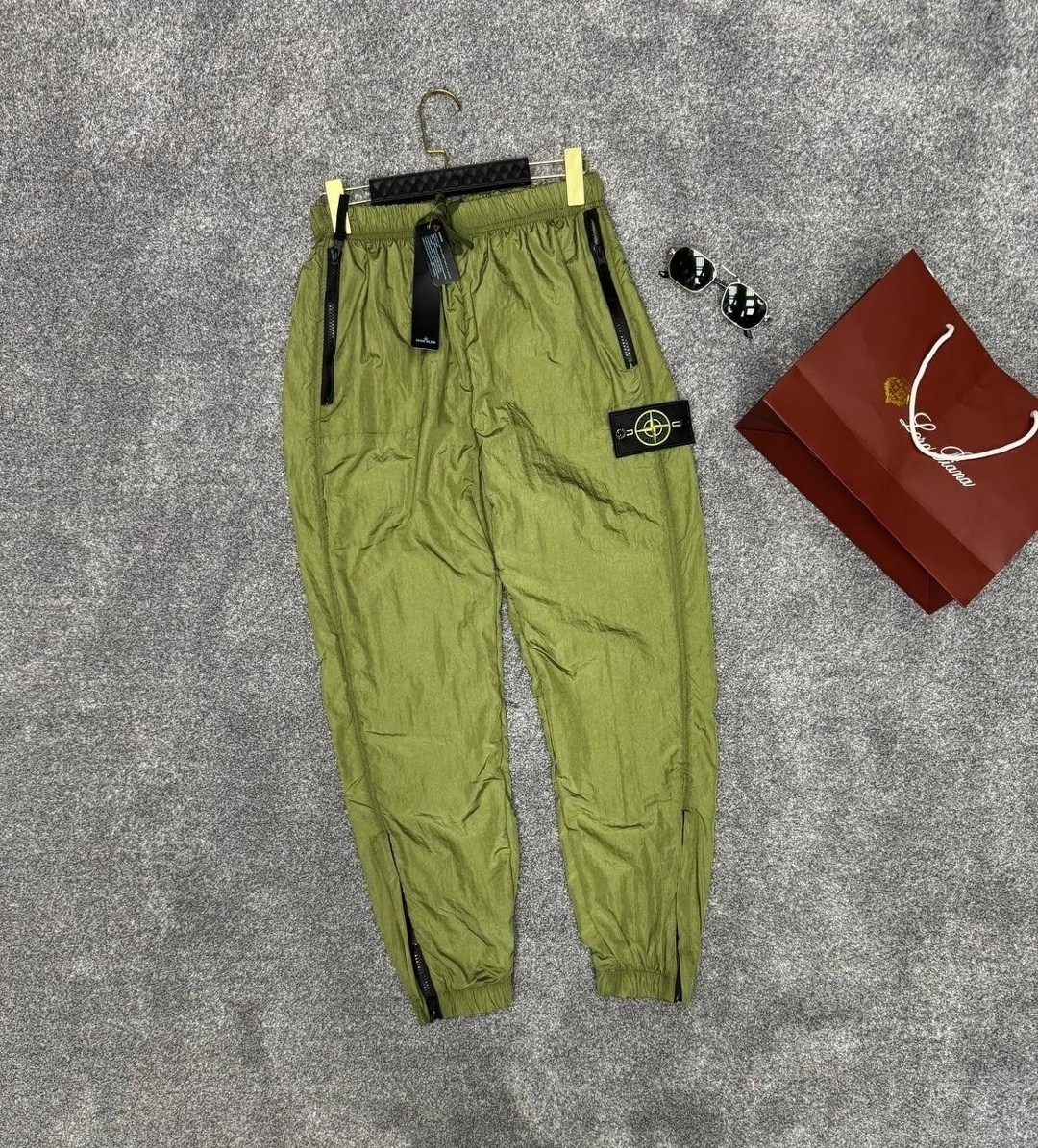 спортивные штаны stone island,штаны stone island,штаны стон айленд,штаны карго,штаны стон исланд