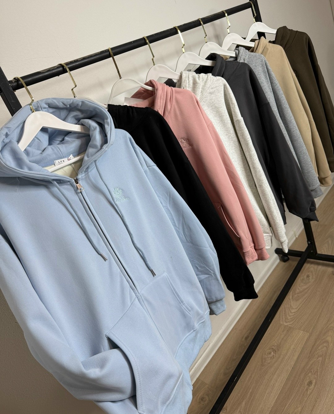 толстовка женская,black adidas zip up hoodie womens,толстовка,толстовкa на молнии с капюшоном,женская кофта