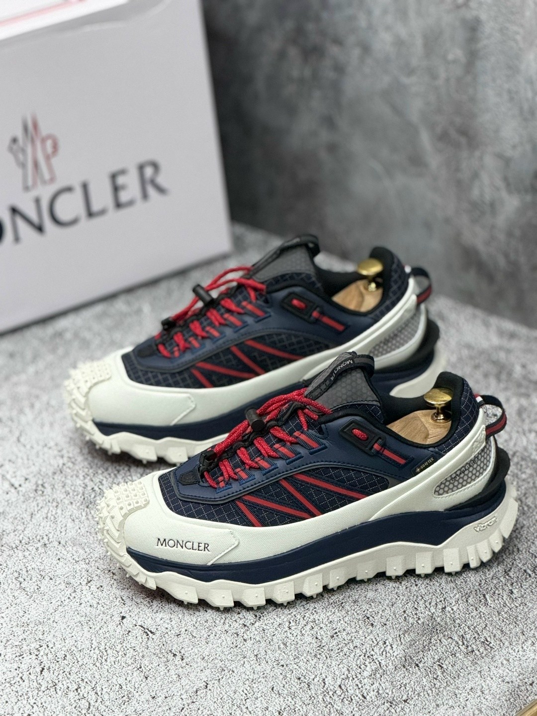 кроссовки moncler trailgrip gtx,кроссовки moncler,кроссовки в стиле moncler trailgrip gore-tex мужские кроссовки для бега,moncler trailgrip,кроссовки водонепроницаемые moncler trailgrip