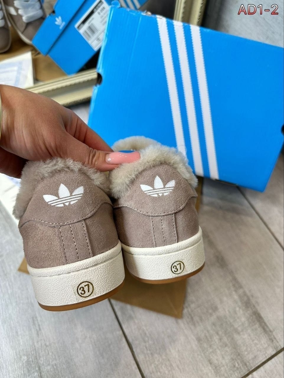 ,адидас суперстар замшевые,кроссовки зимние adidas campus,женские кеды adidas,кроссовки adidas