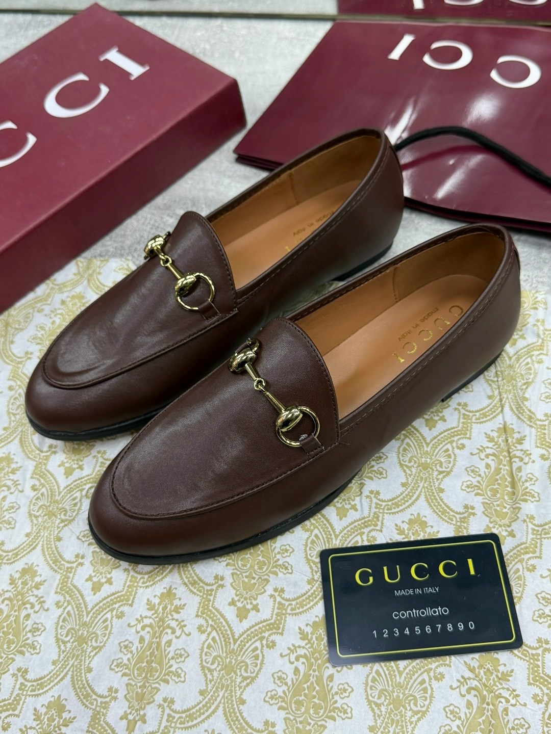 кожаные лоферы gucci jordaan horsebit коричневые,лоферы gucci,лоферы гуччи женские оригинал,лоферы женские gucci,гуччи лоферы
